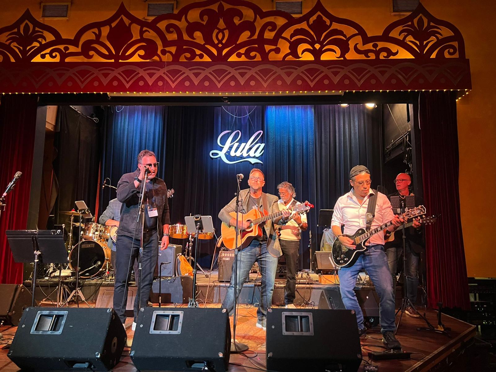 band playing live music at the lula lounge